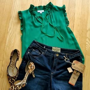 NWT Ruff Hewn dk wash Bootcut jeans. Slight stretch.